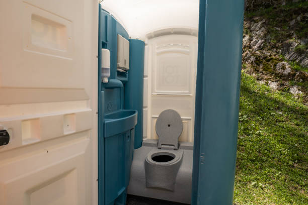 Best Temporary restroom rental  in Edisto, SC